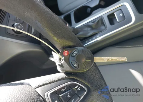 2017 Ford Escape S z USA, uszkodzony, nr VIN 1FMCU0F75HUB96443